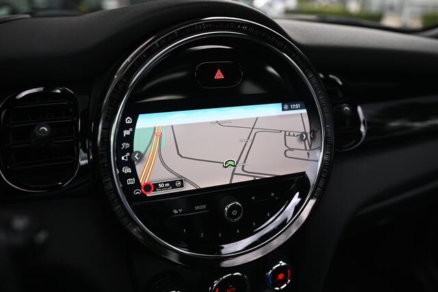 Mini John Cooper Works Hatchback Cooper / Panoramadak / JCW Sportstoelen / Comfort Access / Head-Up / Stuurverwarming / 18" LMV