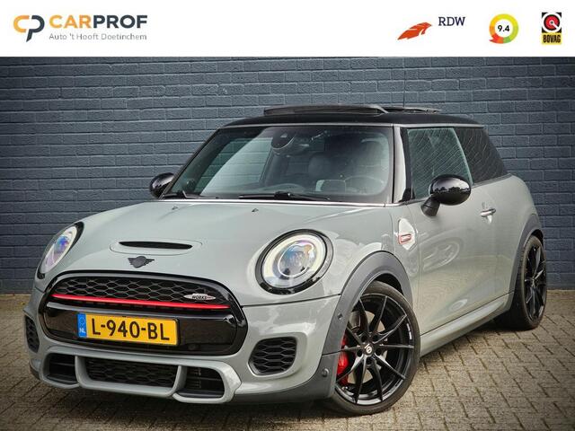 Mini John Cooper Works Mini 2.0 Chili / ADAPT. CRUISE / PANO / HUD / LEDER / STOELVERW.
