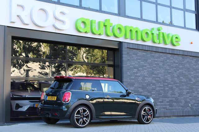 Mini John Cooper Works Mini 2.0 | NAP! | 1E EIG | PANO | H/K | HUD | CAMERA | STOELVERWARMING |