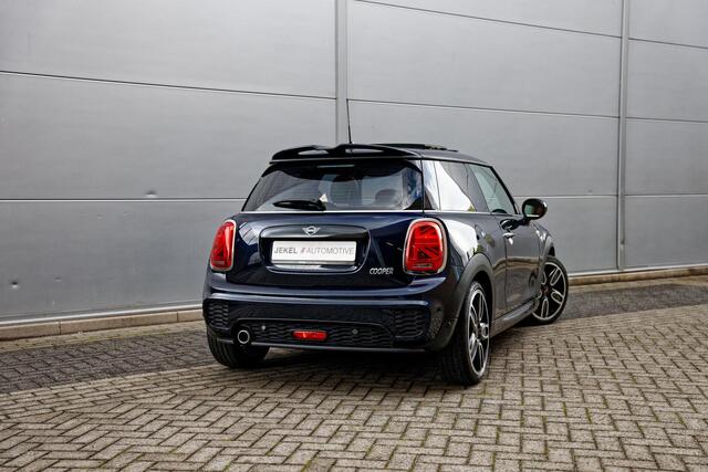 Mini John Cooper Works Chili 1.5 JCW JCW Pack, Panoramadak, Leren bekleding, 18" LM velgen, enz