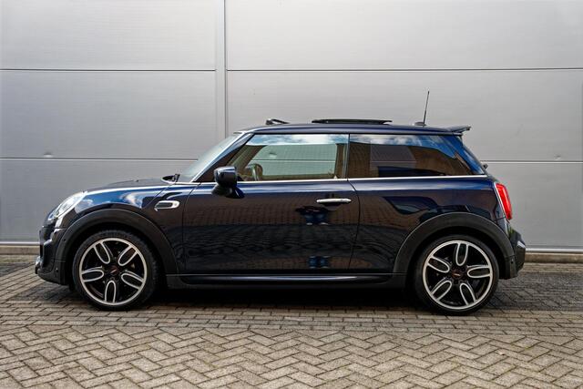 Mini John Cooper Works Chili 1.5 JCW JCW Pack, Panoramadak, Leren bekleding, 18" LM velgen, enz
