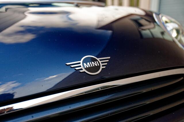 Mini John Cooper Works Chili 1.5 JCW JCW Pack, Panoramadak, Leren bekleding, 18" LM velgen, enz