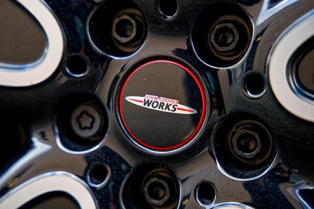 Mini John Cooper Works Chili 1.5 JCW JCW Pack, Panoramadak, Leren bekleding, 18" LM velgen, enz