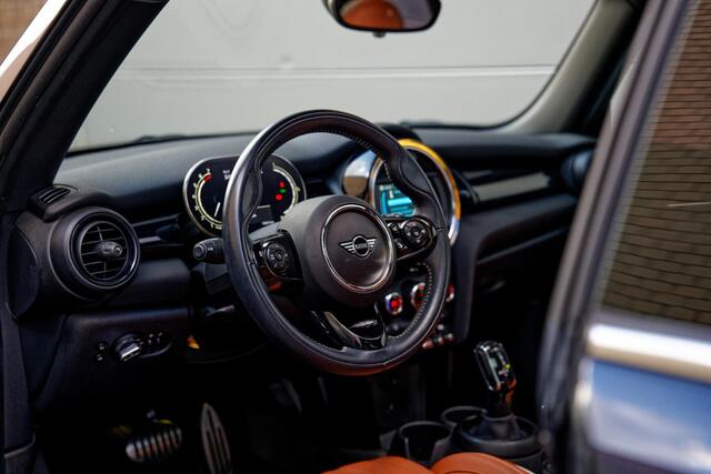 Mini John Cooper Works Chili 1.5 JCW JCW Pack, Panoramadak, Leren bekleding, 18" LM velgen, enz