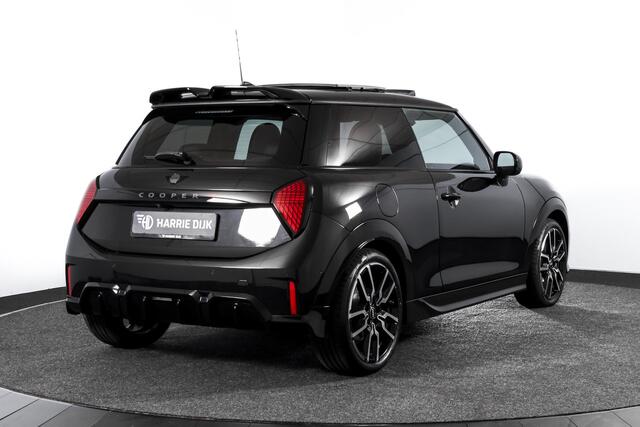 Mini John Cooper Works S 2.0 Cooper XL | S/K Panodak | Dig. Cockpit | Adapt. Cruise | Elek. Stoelen-+massage+verwarming | PDC | 360 Camera | NAV + App. Connect | ECC | Harman/Kardon | LM 18" |