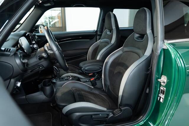 Mini John Cooper Works 1.5 Cooper ** LED, JCW SPORTST, PANORAMA, ACC, HuD, VERW. STUUR ** 1e EIG - 24.550km. - UNFALLFREI ** ** INFORMEER OOK NAAR ONZE AANTREKKELIJKE FINANCIAL-LEASE TARIEVEN **