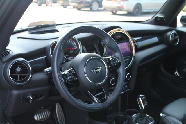 Mini John Cooper Works Hatchback Chili Automaat / Panoramadak / Achteruitrijcamera / Adaptieve LED / Active Cruise Control / Comfort Access / Head-Up / Adaptief onderstel