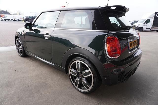 Mini John Cooper Works Mini 2.0 232PK Chili Automaat Nr. V248 | Airco | Adaptive Cruise | Navi | Panorama dak