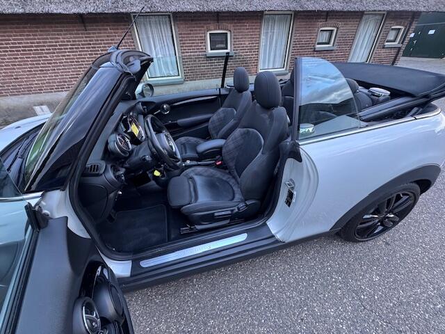 Mini John Cooper Works Mini Cabrio 2.0 S 192Pk JCW AUTOMAAT XENON UNION JACK NAVI ECC 96000KM!!!