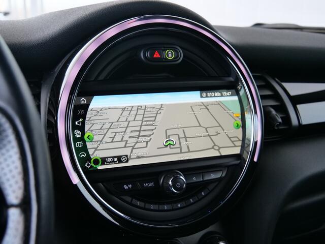 Mini John Cooper Works Mini 2.0 Chili 232 Pk Automaat DAB / Navigatie / 18 inch / Camera / Winterpakket