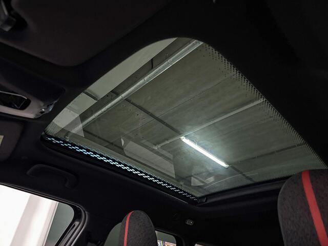 Mini John Cooper Works Aceman JCW | John Cooper Works Uitvoering | Pakket XL | 19" JCW Strive Spoke 2-tone