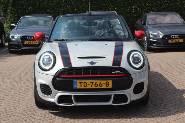 Mini John Cooper Works Mini Cabrio 2.0 Chili / Full options / Camera / JCW Package / Head-up display / DAB / Harman Kardon
