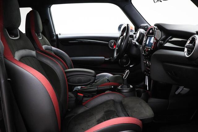 Mini John Cooper Works Mini 2.0 Chili | PARK ASSIS PACK | HALF LEDER | STOELVERWARMING | APPLE | NAVIGATIE