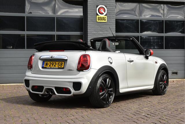 Mini John Cooper Works Cabrio Mini 2.0 Chili