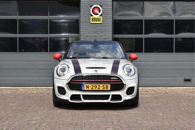 Mini John Cooper Works Cabrio Mini 2.0 Chili