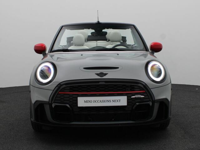 Mini John Cooper Works Cabrio Comfort Plus Pakket + Driving Assistant Plus Pakket + Connected Navigation Plus Pakket + Stuurwielrand Verwarmd + Visibility Package + Active Cruise Control + DAB + Head-Up Display + 18''