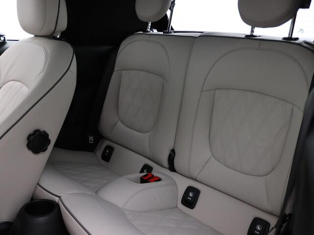 Mini John Cooper Works Cabrio Comfort Plus Pakket + Driving Assistant Plus Pakket + Connected Navigation Plus Pakket + Stuurwielrand Verwarmd + Visibility Package + Active Cruise Control + DAB + Head-Up Display + 18''