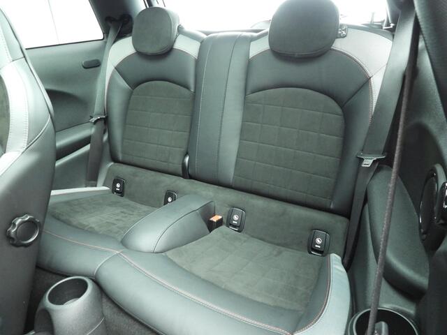 Mini John Cooper Works 3-deurs Aut. Chili + Panoramadak + Adaptief + Harman-Kardon