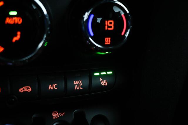 Mini John Cooper Works Mini 2.0 GP Pink Edition | COMFORT PACK | DAB | APPLE | DRAADLOZE LADER | NAVIGATIE