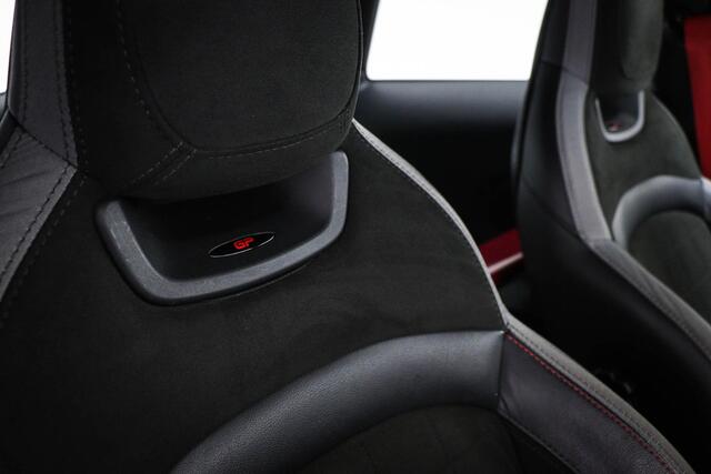 Mini John Cooper Works Mini 2.0 GP Pink Edition | COMFORT PACK | DAB | APPLE | DRAADLOZE LADER | NAVIGATIE