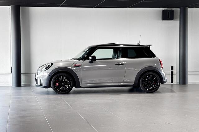 Mini John Cooper Works 3-deurs 2.0 JCW Pack | Glazen Panoramadak | Comfort Access | Harman Kardon | Head-Up Display |