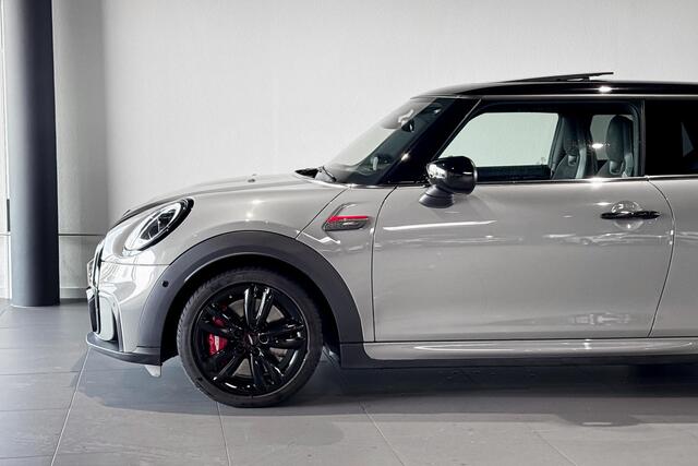 Mini John Cooper Works 3-deurs 2.0 JCW Pack | Glazen Panoramadak | Comfort Access | Harman Kardon | Head-Up Display |