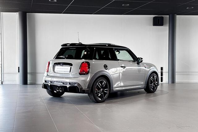 Mini John Cooper Works 3-deurs 2.0 JCW Pack | Glazen Panoramadak | Comfort Access | Harman Kardon | Head-Up Display |