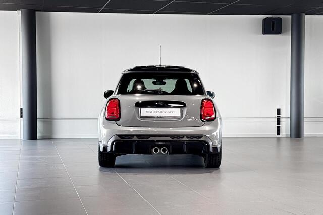 Mini John Cooper Works 3-deurs 2.0 JCW Pack | Glazen Panoramadak | Comfort Access | Harman Kardon | Head-Up Display |
