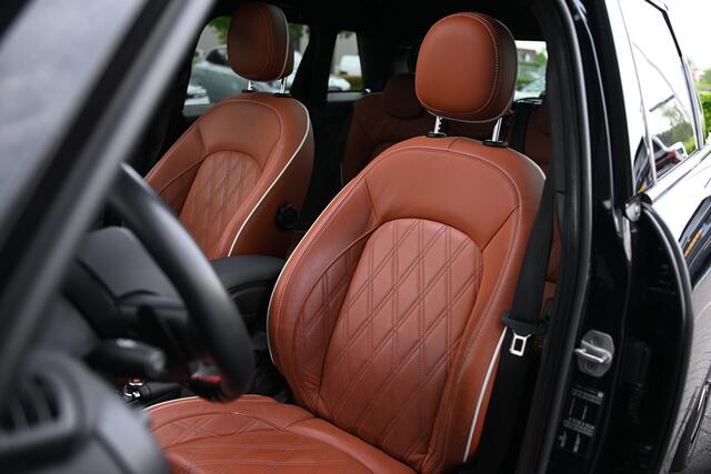 Mini John Cooper Works Hatchback S Hammersmith JCW Automaat / Panoramadak / LED / Harman-Kardon / Park Assistant / Stoelverwarming / Comfortstoelen / Comfort Access