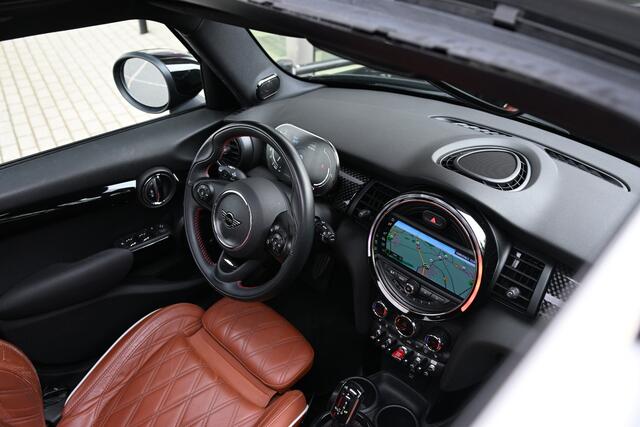 Mini John Cooper Works Hatchback S Hammersmith JCW Automaat / Panoramadak / LED / Harman-Kardon / Park Assistant / Stoelverwarming / Comfortstoelen / Comfort Access