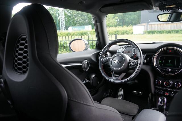 Mini John Cooper Works JCW 1.5 Aut. NL AUTO Sportstoelen Carplay Navi Sfeer