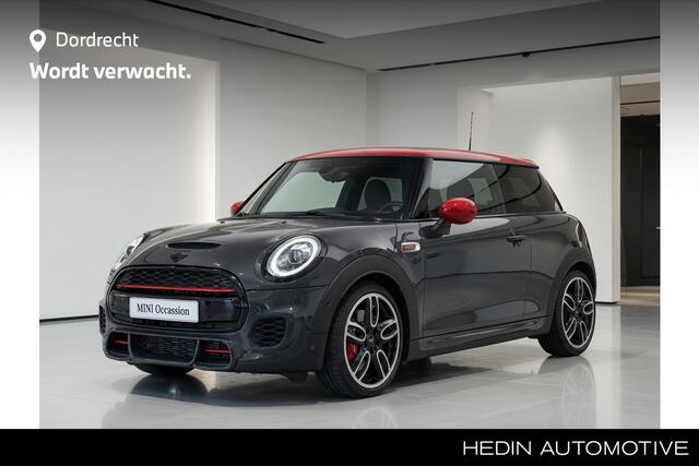 Mini John Cooper Works 3-deurs 2.0 | Chili | 18'' | Panorama | Harman/Kardon | Getint Glas | Head-Up | Camera | Comfort Access | 232 pk
