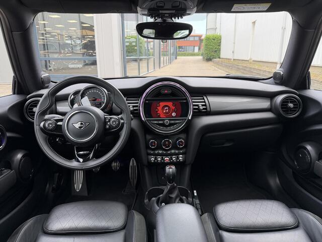 Mini John Cooper Works 3-Deurs 1.5 JCW | NL-auto/1e eign./Pano-schuifdak/harman&kardon/Apple Carplay/Keyless