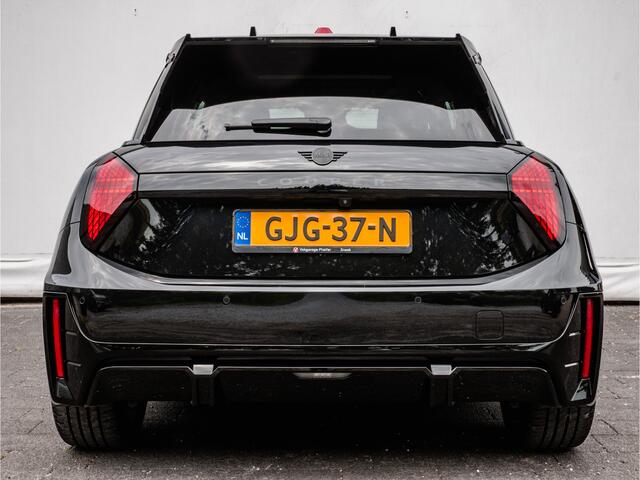 Mini John Cooper Works 3-Deurs E Cooper XL 40.7 kWh Panoramadak/ Head up/ Led/ Stoelmassage/ Harman-Kardon/ Camera/ Stoel-stuurverwarming