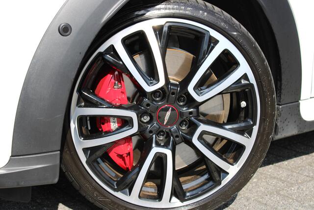 Mini John Cooper Works Cabrio Automaat / Sportstoelen / Comfort Access / Achteruitrijcamera / Active Cruise Control / Harman-Kardon / Head-Up