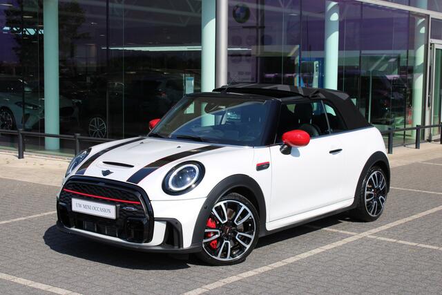 Mini John Cooper Works Cabrio Automaat / Sportstoelen / Comfort Access / Achteruitrijcamera / Active Cruise Control / Harman-Kardon / Head-Up