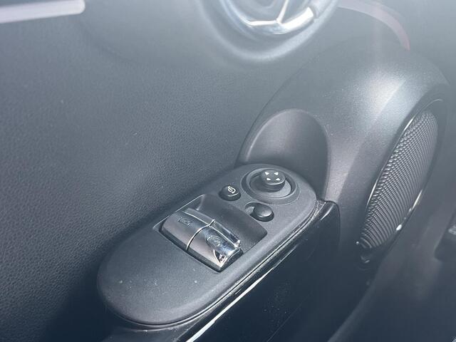 Mini John Cooper Works 3-Deurs 1.5 Cooper | Automaat | Climate Control | Cruise Control | Parkeersensoren achter