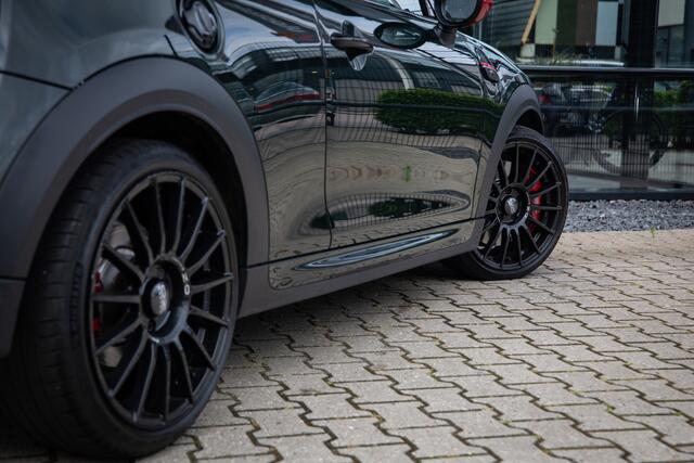 Mini John Cooper Works 3-Deurs 2.0 231PK , Facelift, Track Pack, Panoramadak, Leder, Harman/Kardon,