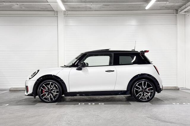 Mini John Cooper Works 3-deurs Cooper XL | Panoramadak | Harman/Kardon | Stuurwielverwarming | Driving Assistant Plus | Comfort Access