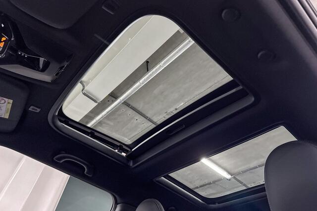 Mini John Cooper Works 3-Deurs S Cooper XL | Head-Up Display | Harman/Kardon | Panoramadak | Stuurwielverwarming | Stoelverwarming | Comfort Access | Driving Assistant Plus |