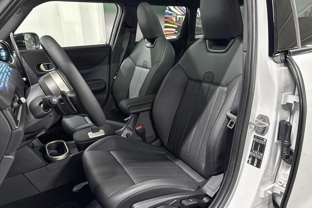 Mini John Cooper Works 5-Deurs C Cooper S | Head-Up Display | Panoramadak | Stuurwielverwarming | Stoelverwarming |