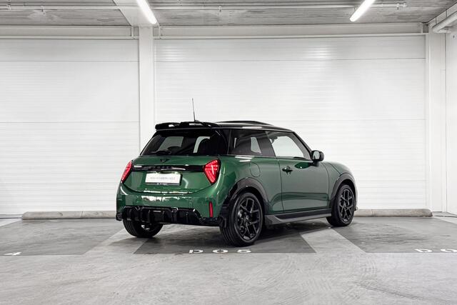 Mini John Cooper Works 3-Deurs C Cooper M | Head-Up Display | Harman/Kardon | Panoramadak | Stuurwielverwarming