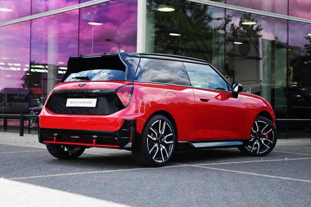 Mini John Cooper Works Hatchback / Pakket XL / 18" JCW Lap Spoke two-tone met sportbanden