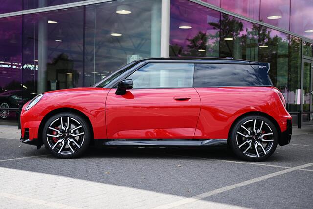 Mini John Cooper Works Hatchback / Pakket XL / 18" JCW Lap Spoke two-tone met sportbanden
