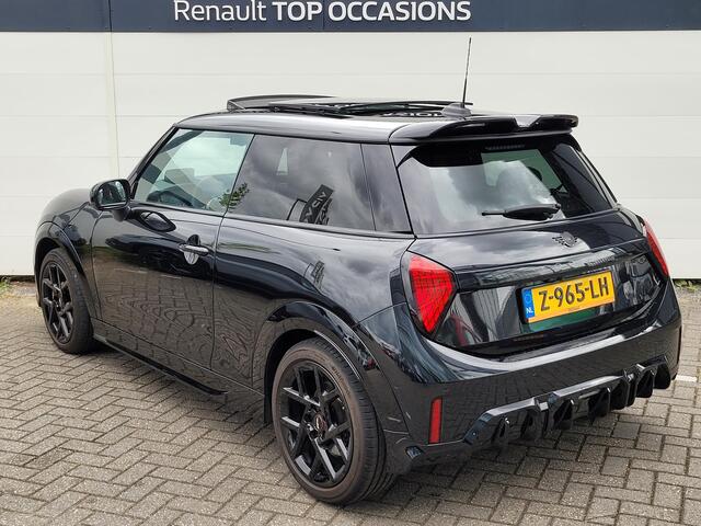 Mini John Cooper Works 1.5 C Cooper M | JCW | Pano | Winter Pack | Head-Up-Display | NL-Auto!