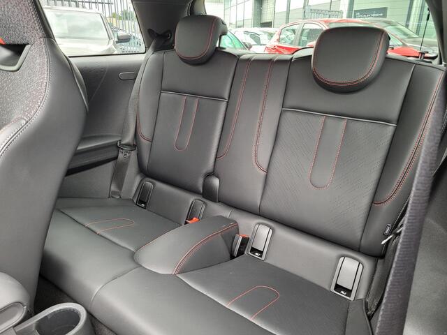Mini John Cooper Works 1.5 C Cooper M | JCW | Pano | Winter Pack | Head-Up-Display | NL-Auto!