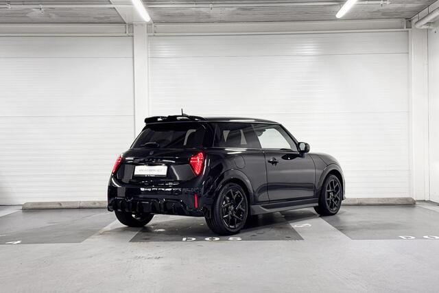 Mini John Cooper Works 3-deurs C Cooper | Pakket M | Comfort Access | Harman\Kardon | Stuurwielverwarming |