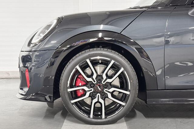 Mini John Cooper Works 3-Deurs JCW | Pakket L | Panoramadak | Harman/Kardon | Stuurwielverwarming |