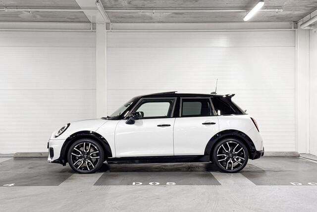Mini John Cooper Works 5-Deurs S Cooper | Pakket XL | Stuurwielverwarming | Harman/Kardon | Panoramadak |