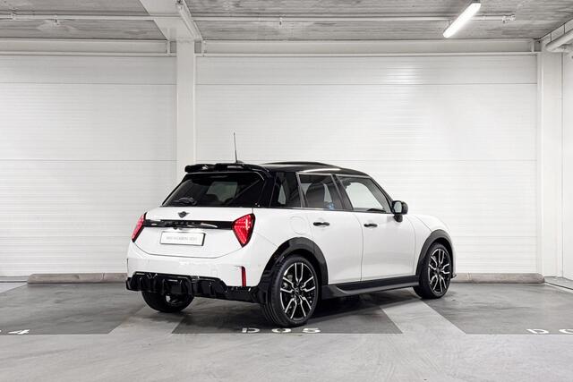 Mini John Cooper Works 5-Deurs S Cooper | Pakket XL | Stuurwielverwarming | Harman/Kardon | Panoramadak |